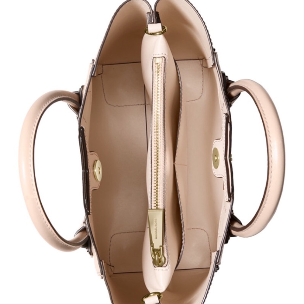 Firm✨Michael Kors Mae small messenger bag - Picture 3 of 13